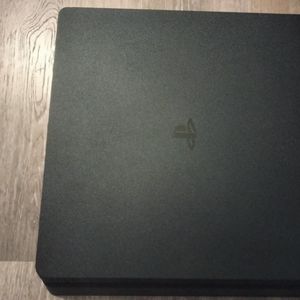 Sony playstation 4 slim 1 TB